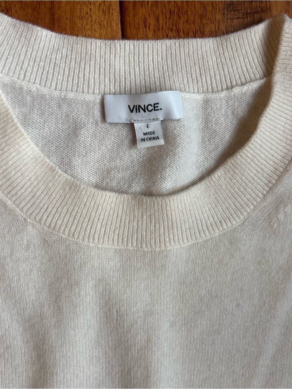 Vince Cream Women's Crewneck Cashmere Sweater - Picture 2 of 4